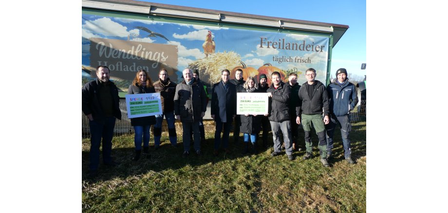 Spendenübergabe des Bauernstammtischs des Blankenrather Kirchspiels 