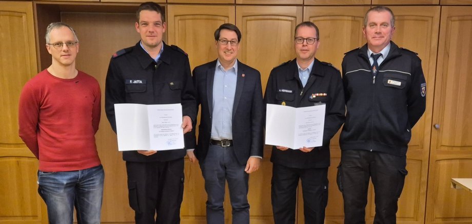 Bestätigung im Amt des Wehrführers und Ernennung des stellvertretenden Wehrführers der Freiwilligen Feuerwehr St. Aldegund Bestätigung im Amt des Wehrführers und Ernennung des stellvertretenden Wehrführers der Freiwilligen Feuerwehr St. Aldegund