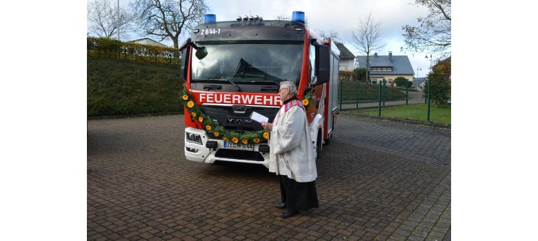 Übergabe und Einsegnung des neuen Mittleren Löschfahrzeuges der Feuerwehr Grenderich